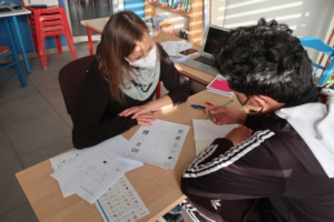 Social service programme at The HUB on Chios