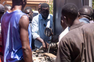 Mechanics learn how to maintain emission controls