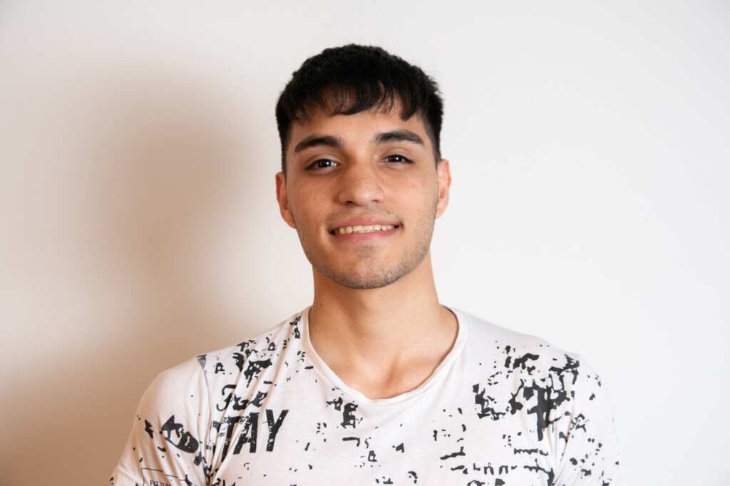 Help vulnerable Argentine students finish college