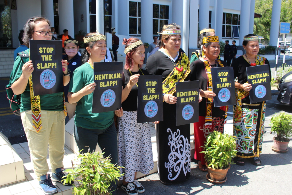 Stop The SLAPP protest at Miri High Court