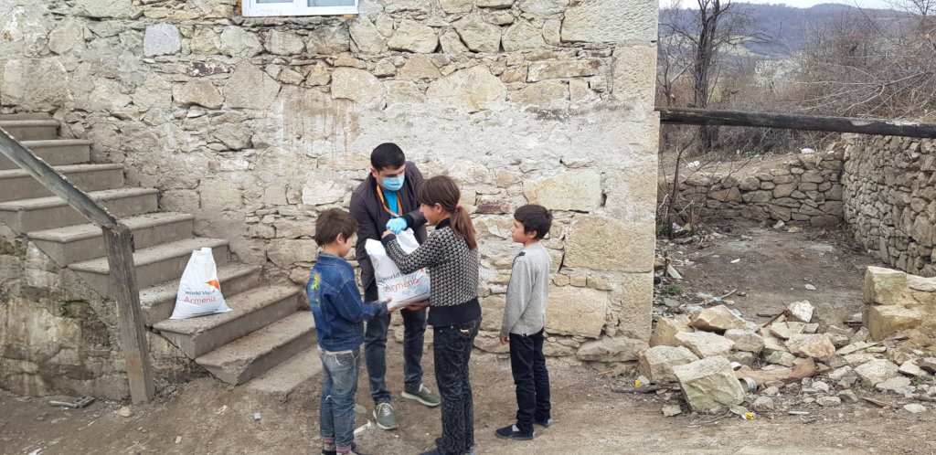 Emergency Relief Packs for 700 Families in Armenia