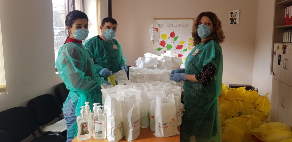 Emergency Relief Packs for 700 Families in Armenia