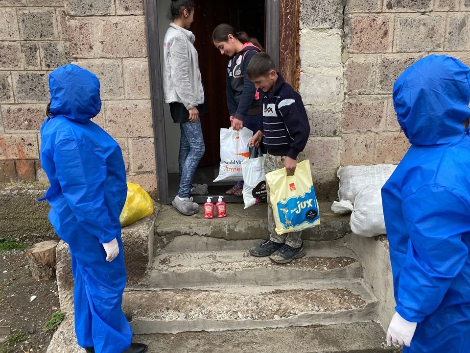 Emergency Relief Packs for 700 Families in Armenia