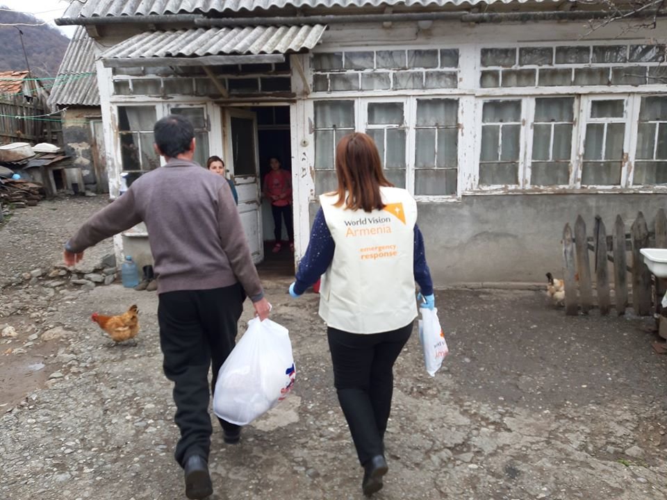 Emergency Relief Packs for 700 Families in Armenia