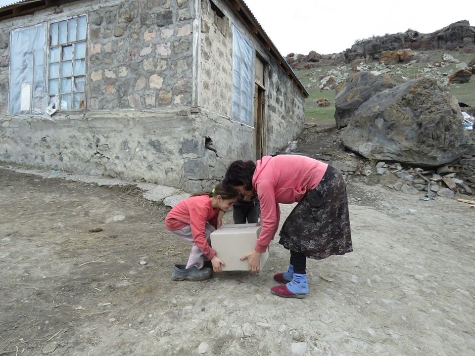 Emergency Relief Packs for 700 Families in Armenia