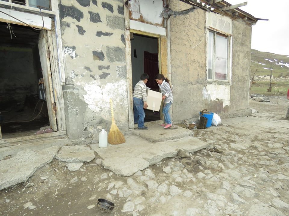 Emergency Relief Packs for 700 Families in Armenia