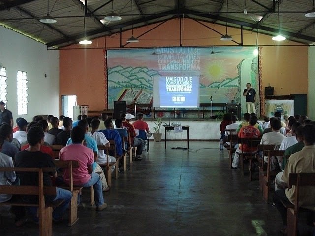 Rehabilitating Convicted Men through IT education
