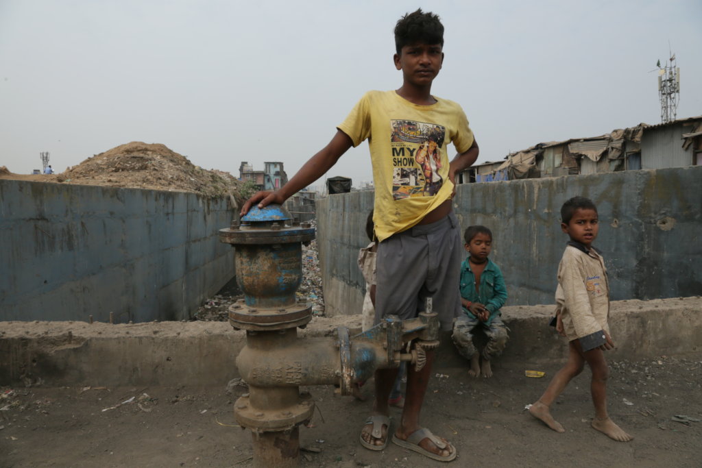 Covid-19: Food for street children in Mumbai