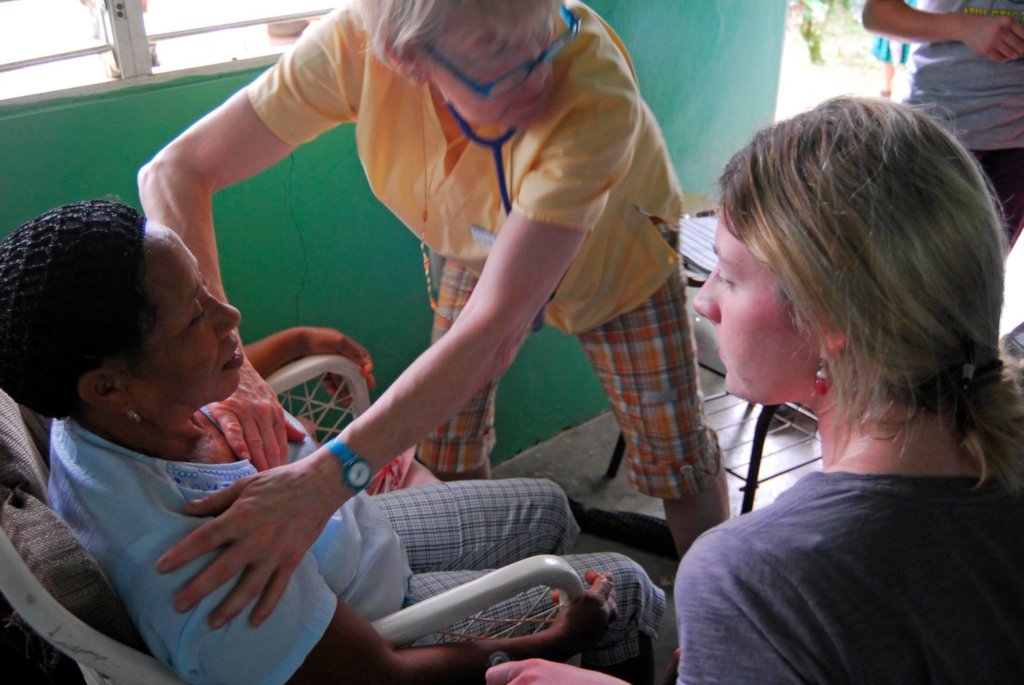 Bring Life Saving Healthcare to 1000+ Dominicans