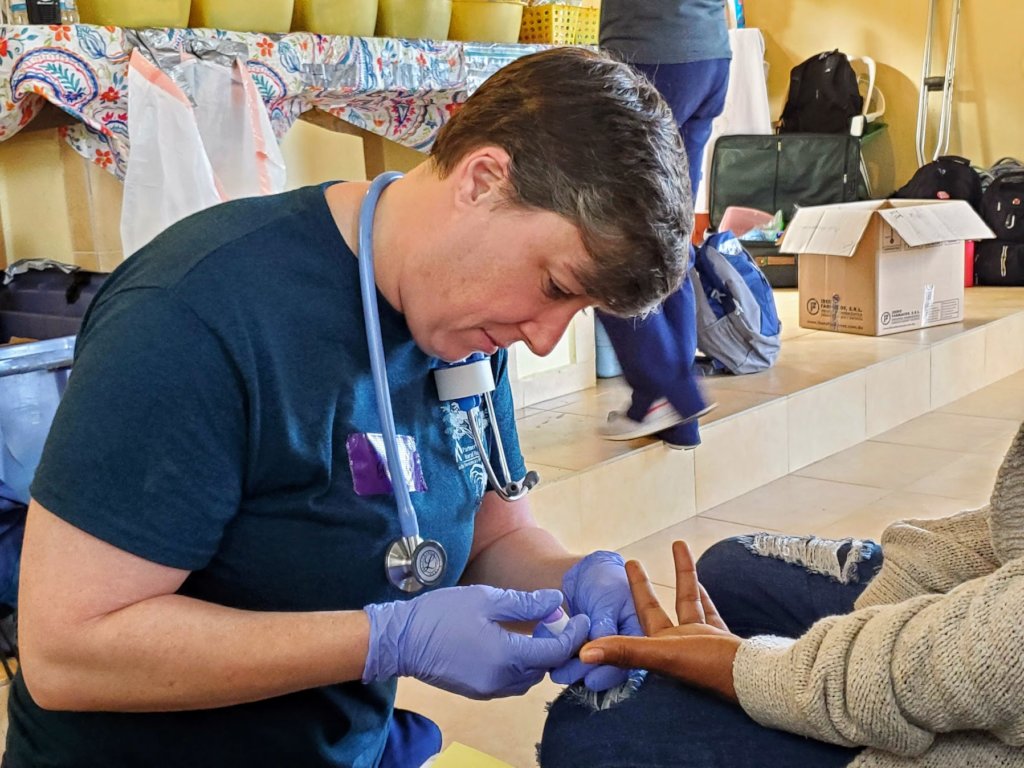 Bring Life Saving Healthcare to 1000+ Dominicans