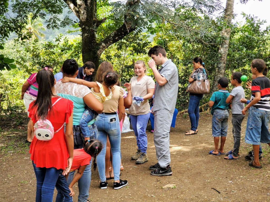 Bring Life Saving Healthcare to 1000+ Dominicans