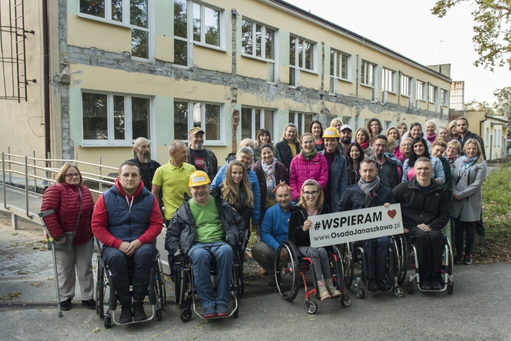 Our PAY IT FORWARD Foundatioin Team