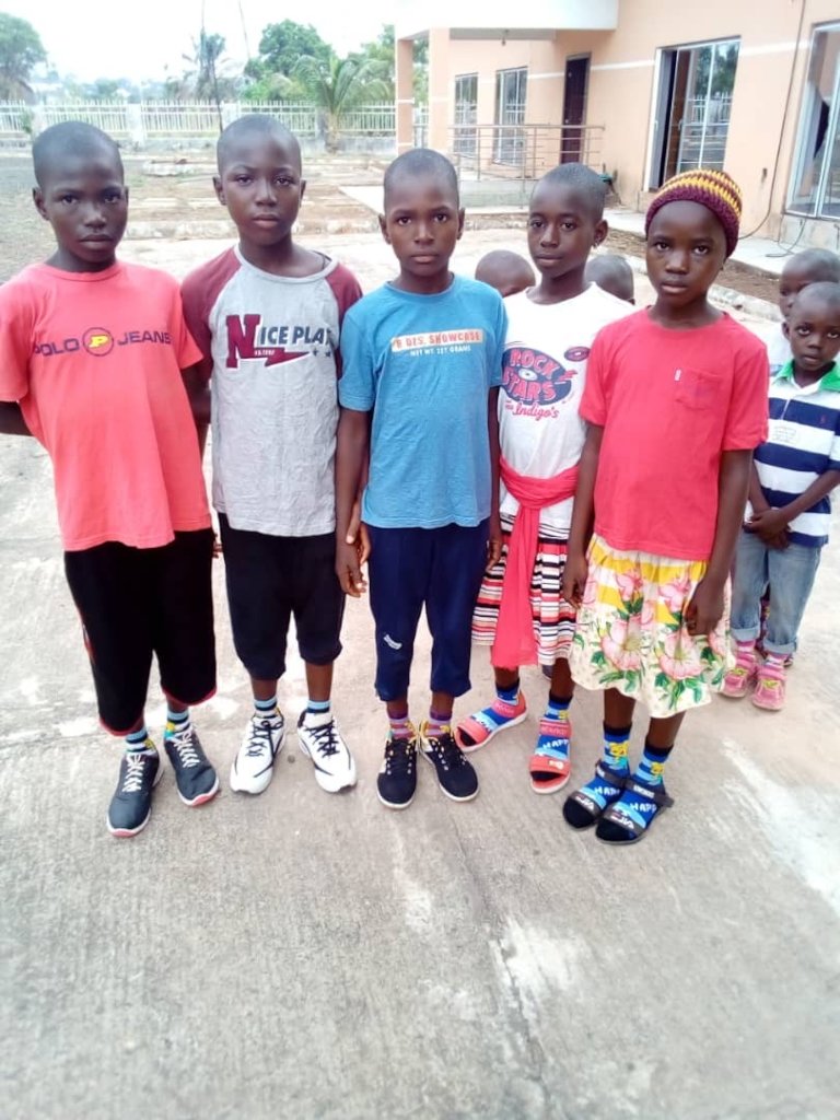 Feed 250 displaced orphaned children in Africa