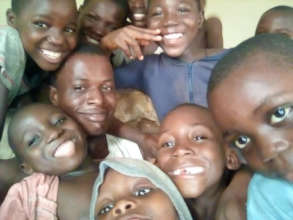 Feed 250 displaced orphaned children in Africa