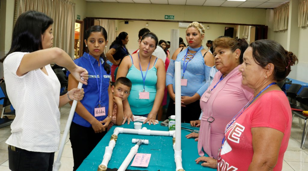 Access to water for 45 families in El Salvador