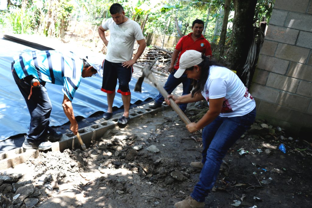 Access to water for 45 families in El Salvador