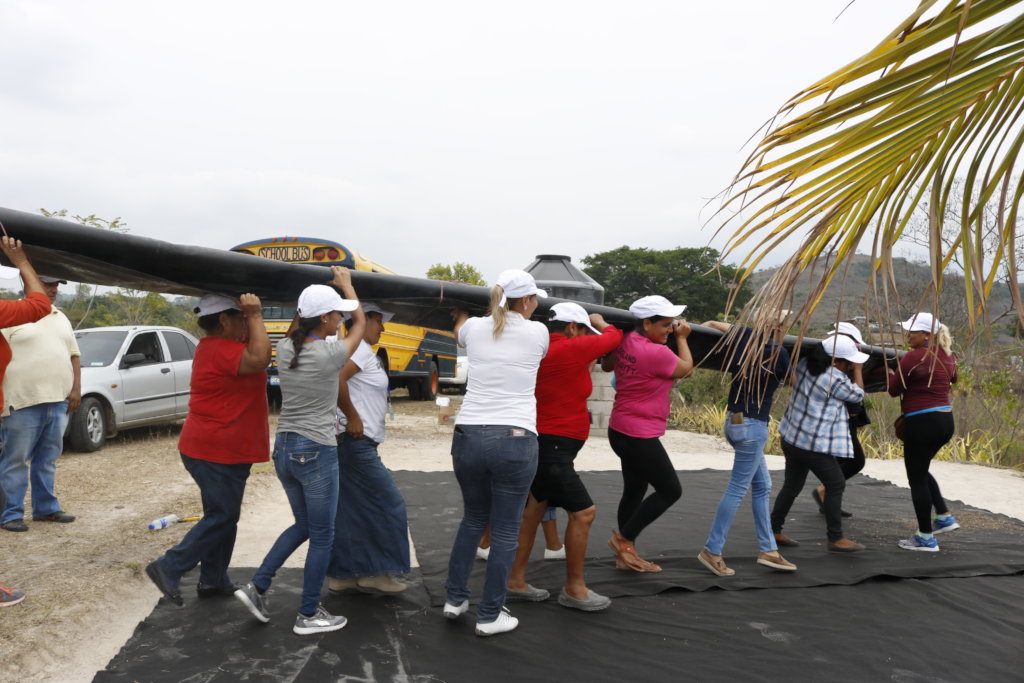 Access to water for 45 families in El Salvador