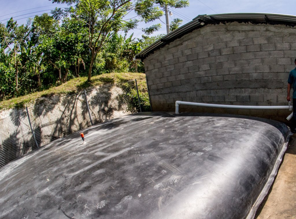 Access to water for 45 families in El Salvador
