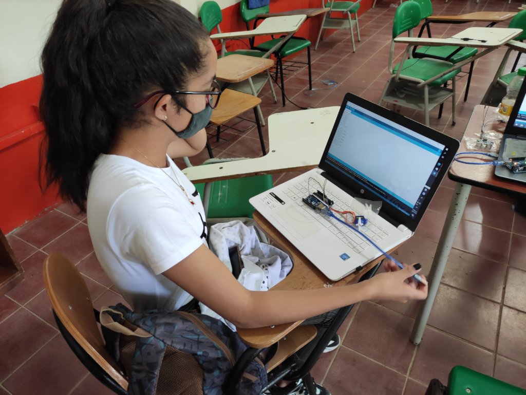 Coding skills and employment for vulnerable people