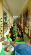 The first lunch of students in Na O school site