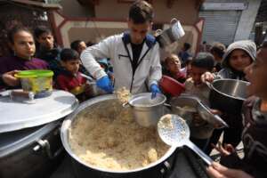 Nutritious meals for the displaced