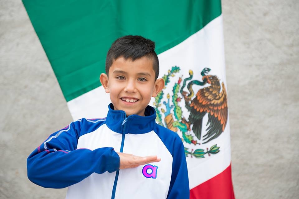 Reducing the gap in 130 Mexican public schools