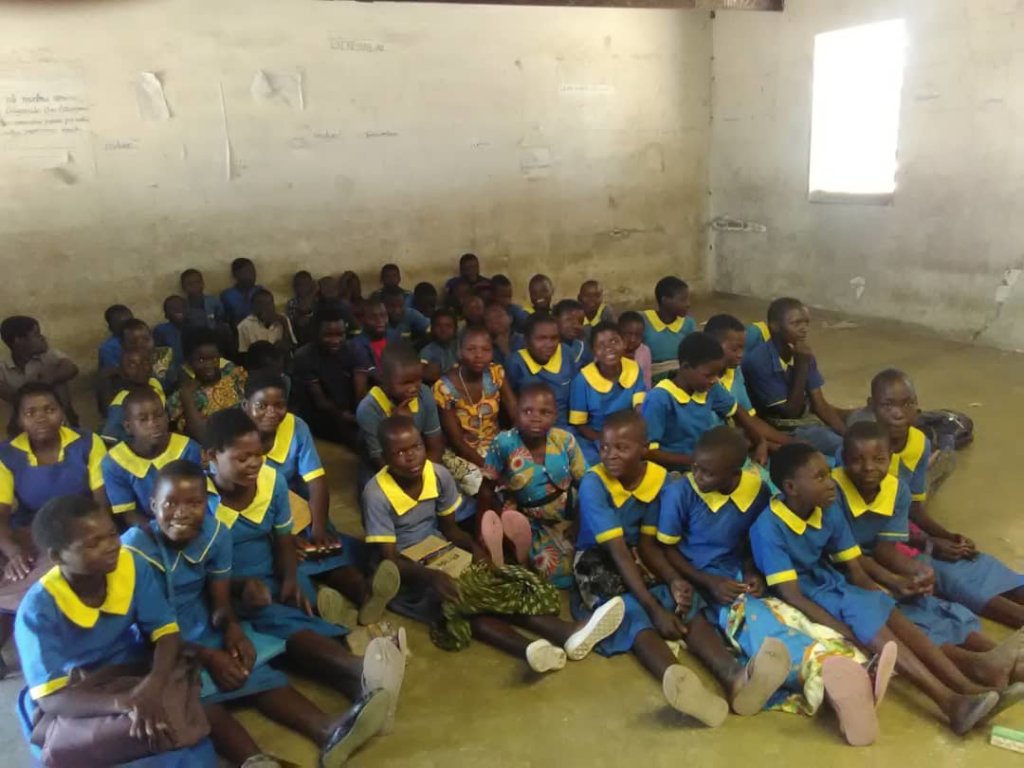 Buy 100 desks for Nangondo primary school Malawi