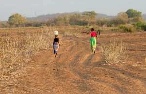 Shangaan women going to the nutrition garden