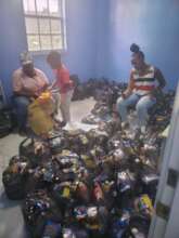 Packing food bag for distribution