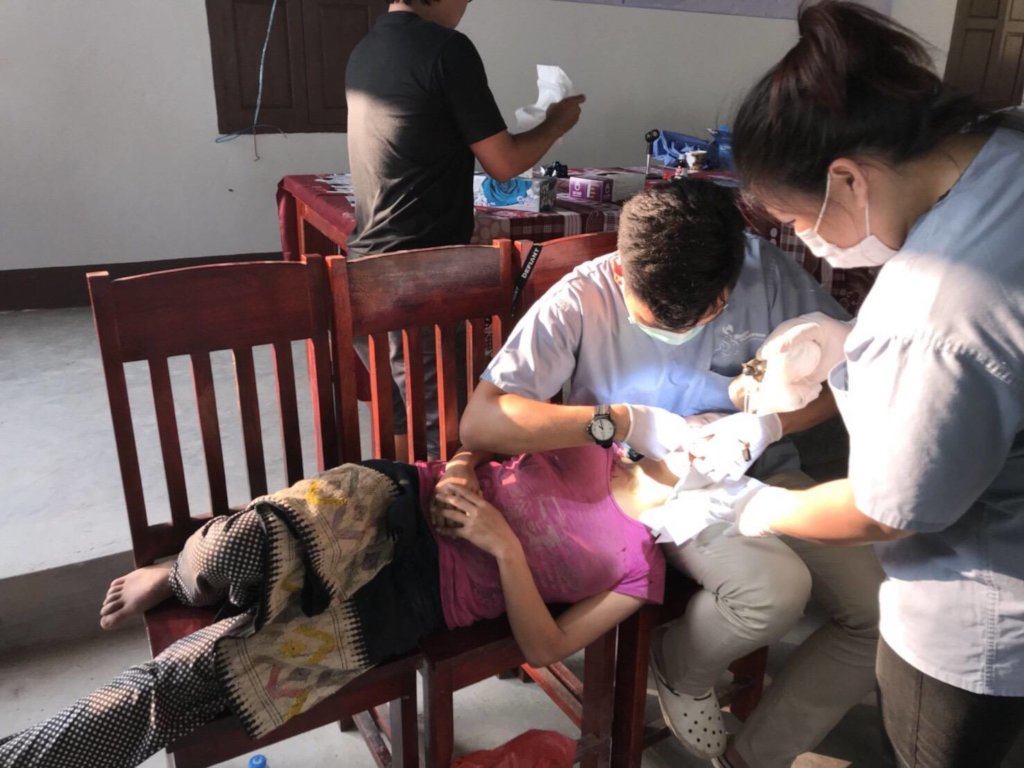 Give 1,000 Thai children a beautiful smile