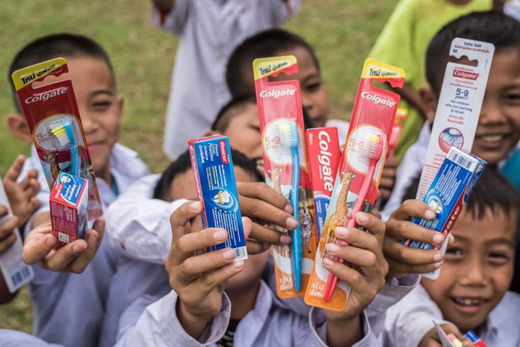 Give 1,000 Thai children a beautiful smile