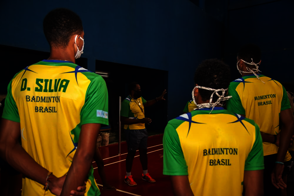 Empower kids and families in Rio to battle Covid