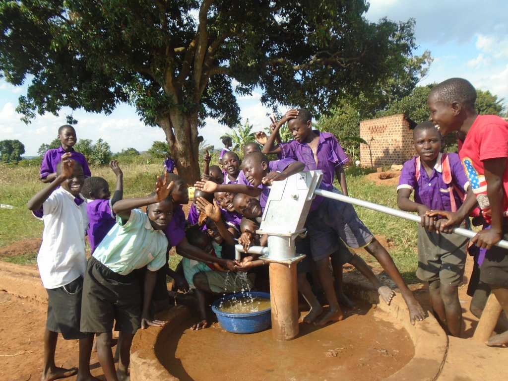 Refurbished Water Wells Save Lives in Uganda