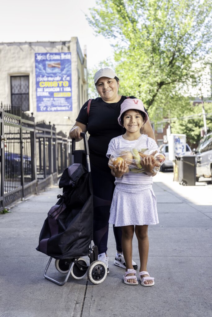 Cityzens Giving Emergency Food - New York