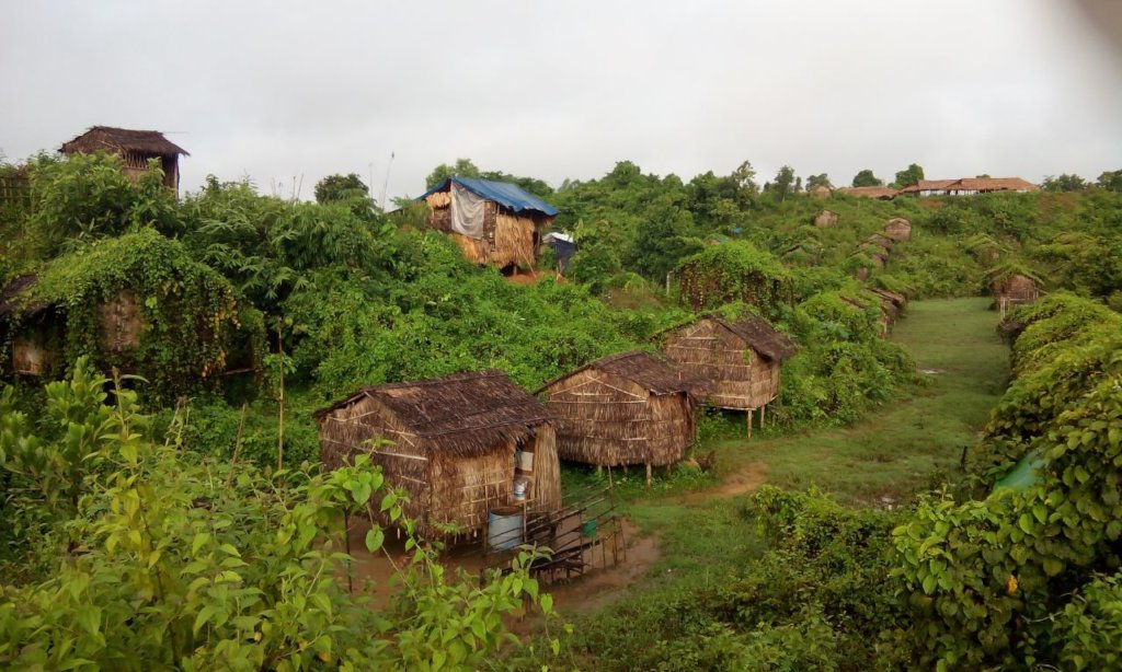 Jezuba - Giving solar powered lamps to Myanmar