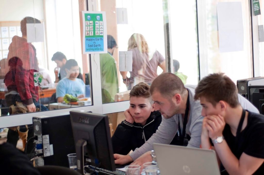 Help 12 locals start a digital career in Vratsa