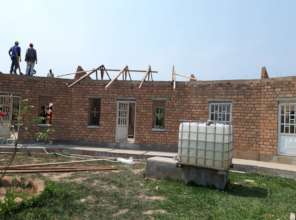 Roof trusses going on