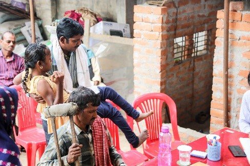 Give 400 needy children & youths a future in India