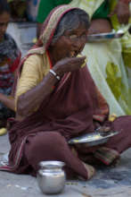 Food donation to poor elderly person in india