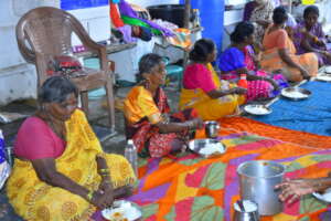 Serving Nutritious Meals to Hungry Elders