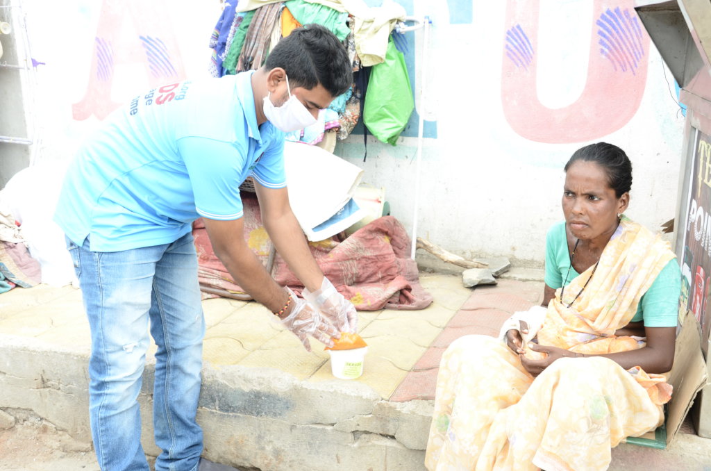 Feed the Hungry Homeless People in India