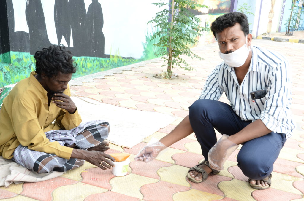 Feed the Hungry Homeless People in India