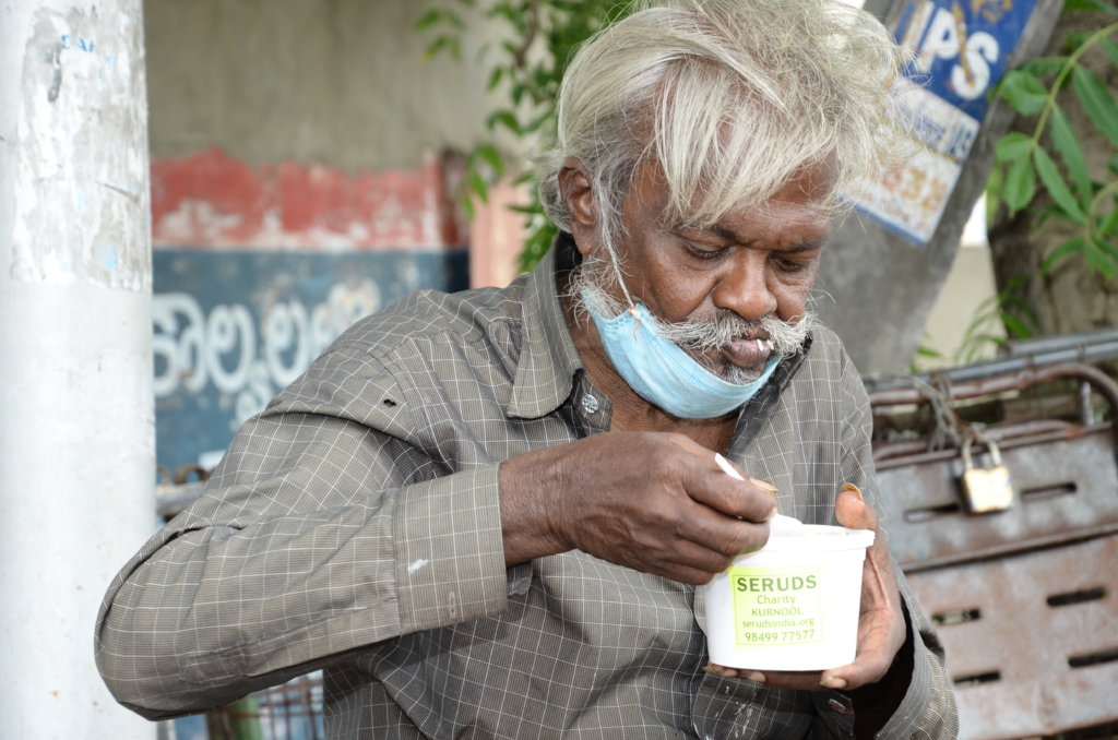 Feed the Hungry Homeless People in India