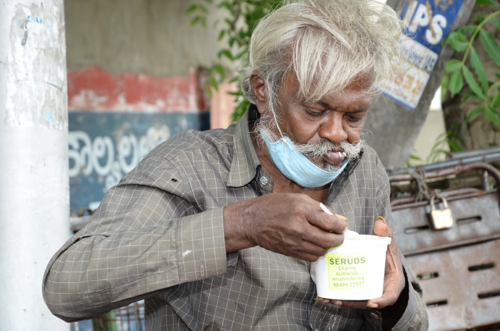 Feed the Hungry Homeless People in India