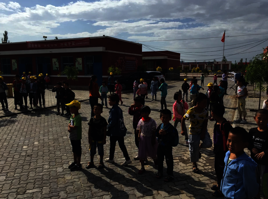 Empower 500 Impoverished Students in Rural China