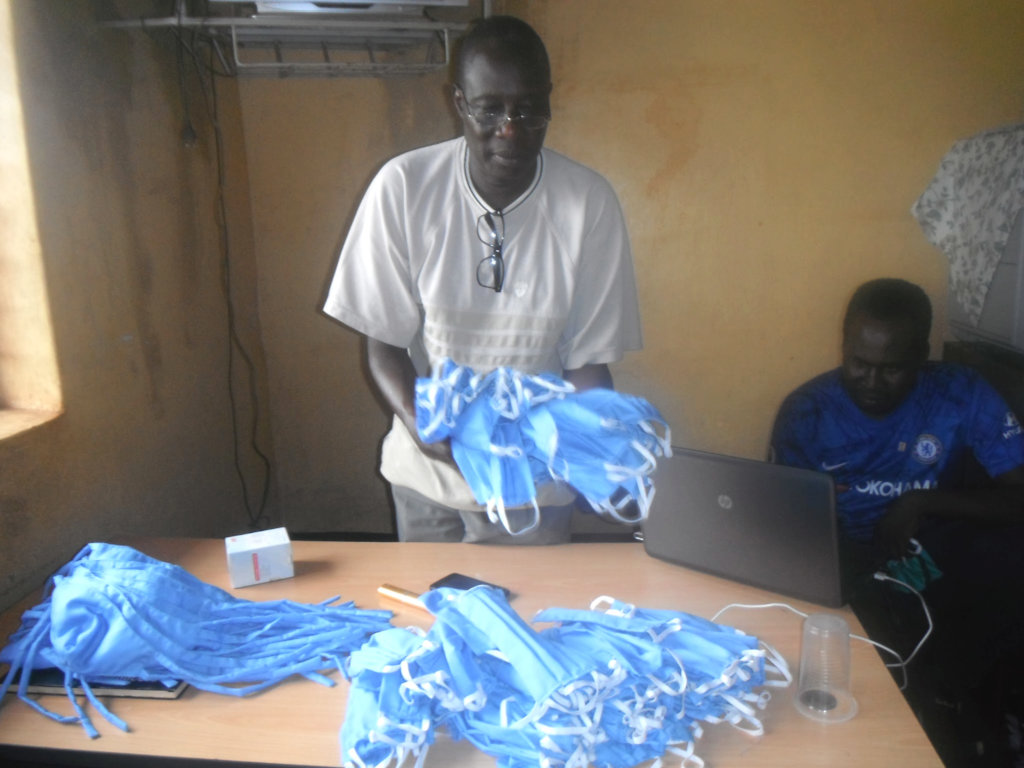 Help Mama Cave to produce Mama Masks in Uganda!