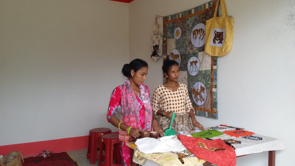 Build a Global Market for Tiger Bags from Nepal