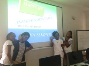 Group of 4 ladies - PowerPoint presentation