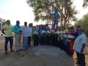 Distribution of cook food to vulnerable community.