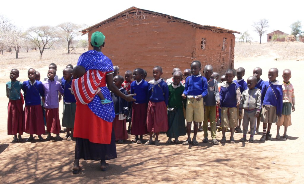 Build a school for 100 Maasai children in Tanzania